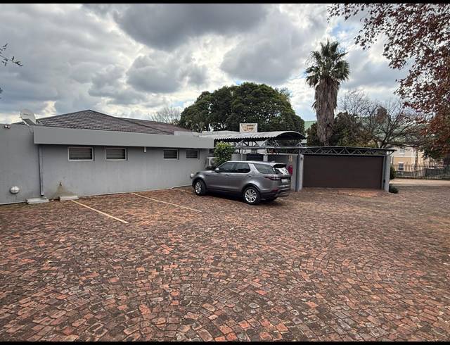 850M² OFFICE FOR SALE IN FERNDALE